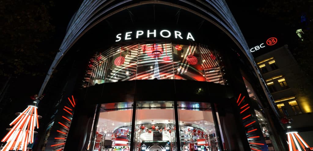 Sephora puckers up for mobile