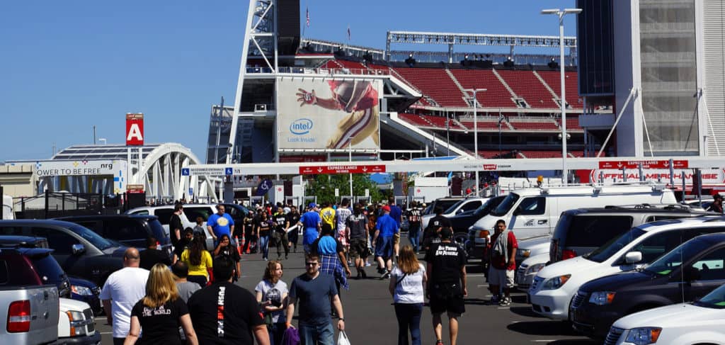 Amazon's latest score: Delivery to 49ers' tailgate parties