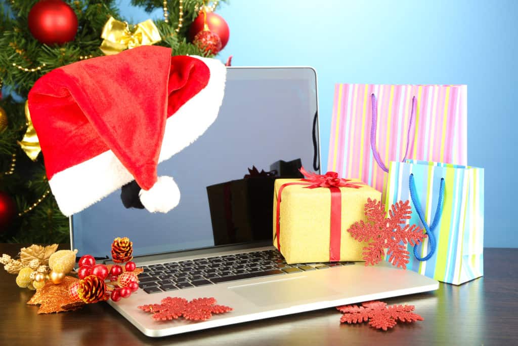 Online holiday sales head for double-digit growth