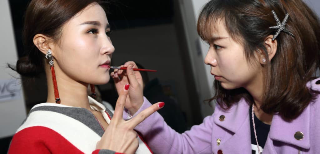 Global cosmetics brands enter China via e-commerce