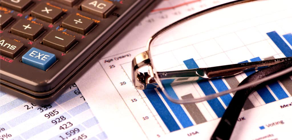 Publicly-traded web-only retailers outgrow their competitors in Q4