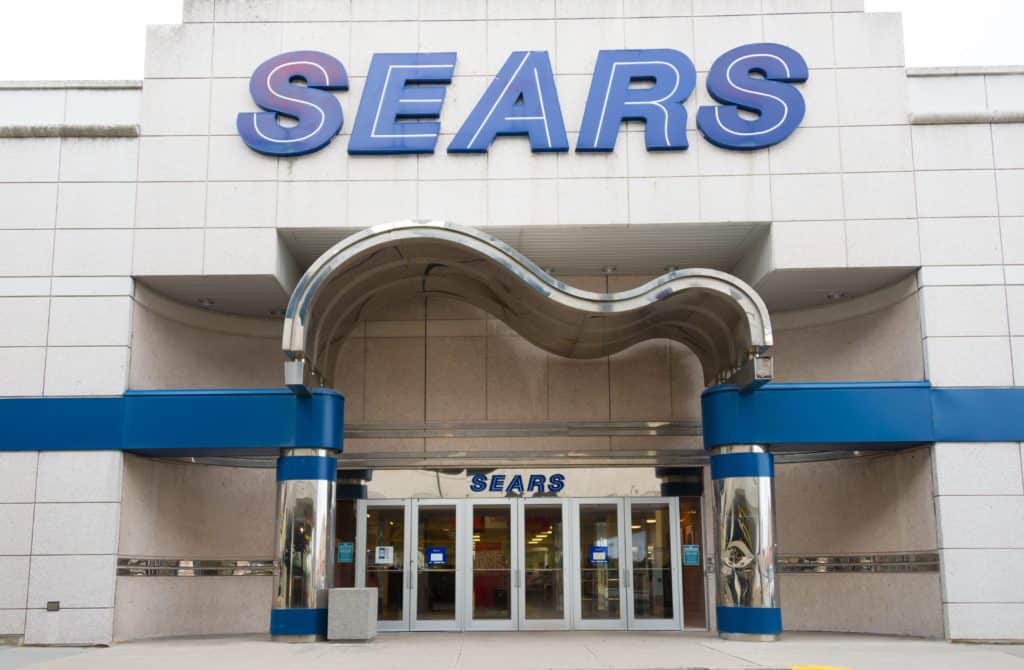 Sears’ online chief leaves as the retailer’s struggles continue