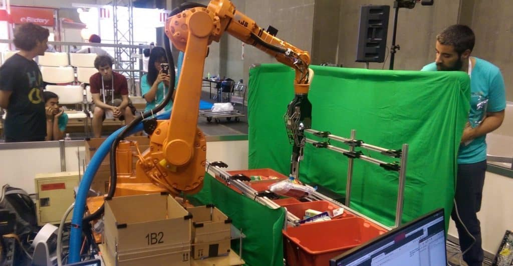 Amazon chases box-packing robots in its annual robotics challenge
