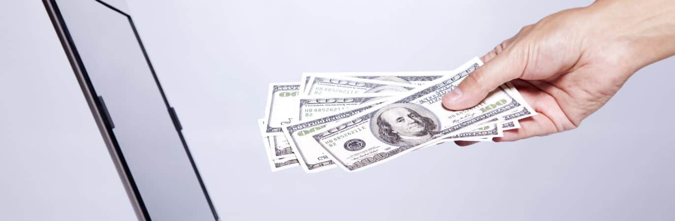 E-commerce is expected to grow to 17% of US retail sales by 2022