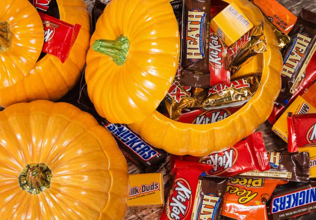 A look at online Halloween costume and candy sales