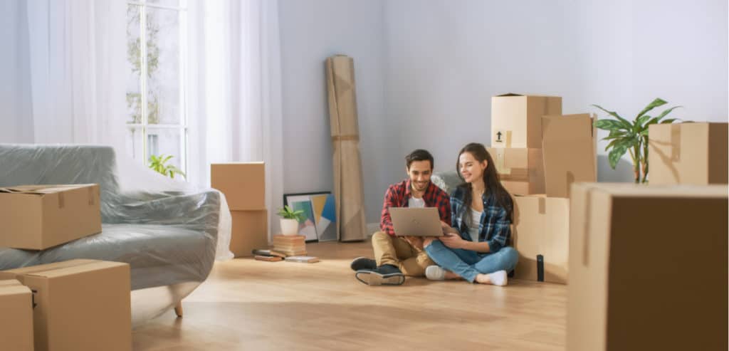 Wayfair is the leader in online furniture sales in 2019, with 33.4% of the market, plus is the fastest grower of online furniture, according to 1010data.