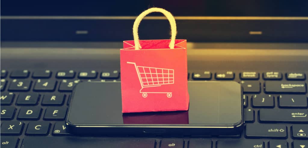 US ecommerce sales grow 15.0% in 2018