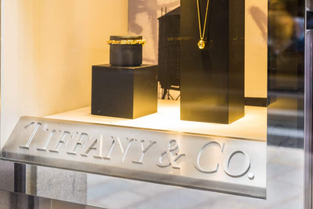 LVMH considers buying Tiffany shares for a discount amid market slump