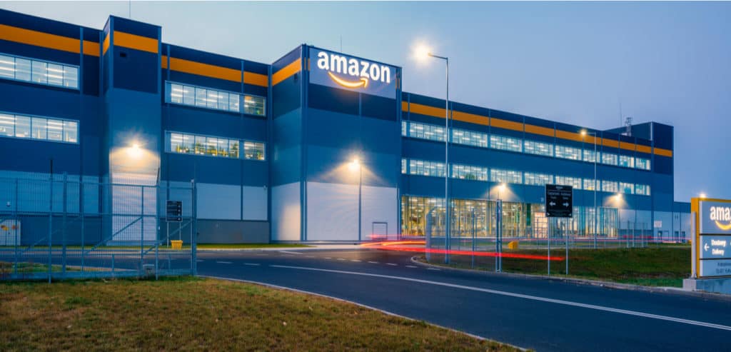 Amazon plans to put 1,000 warehouses in suburban neighborhoods