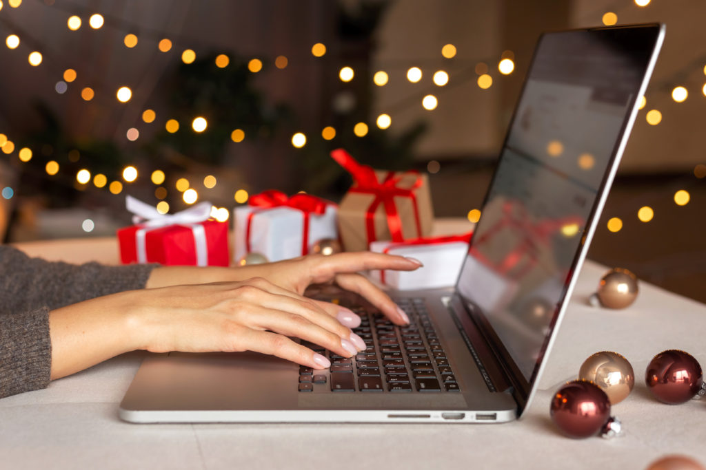 More consumers ventured beyond Amazon for their online holiday shopping last year