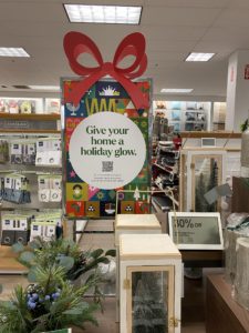 kohls holiday dispay with buy more online qr code
