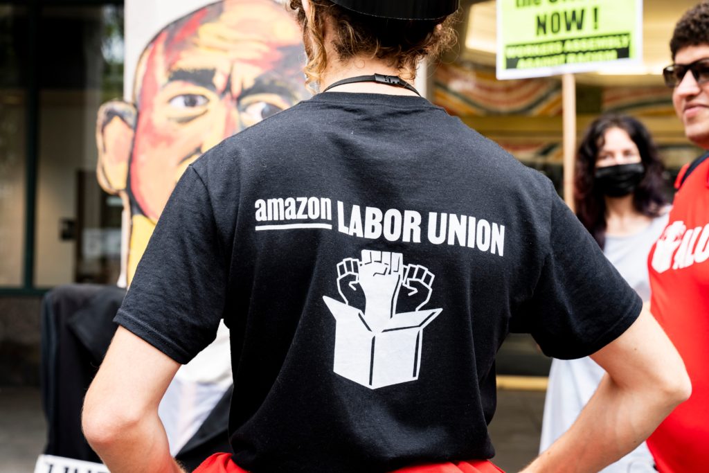 Amazon warehouse workers in NYC vote to join union