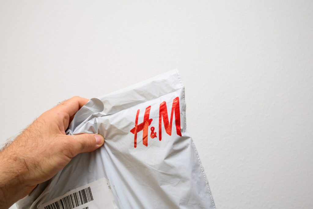 H&M resale. H&M will be the largest retailer to sell used merchandise on ThredUp, beginning with 30,000 pieces of women's and children's apparel.