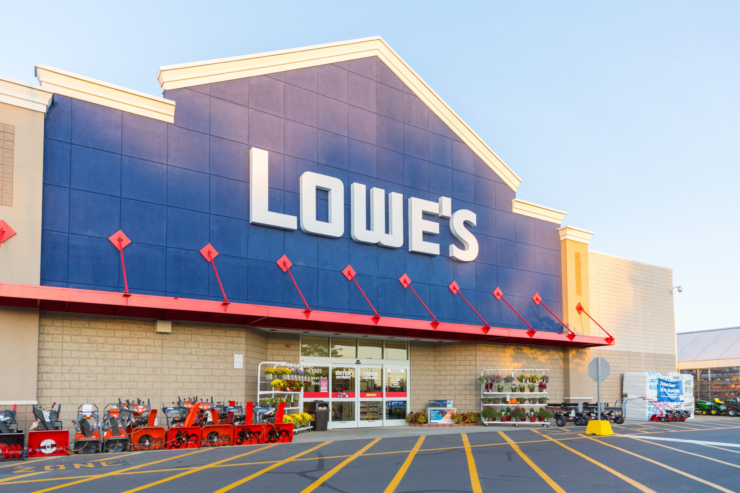 Why Lowe's is focused on B2B sales