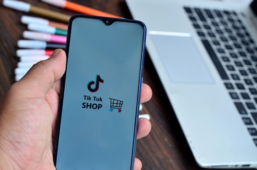 The TikTok Shop marketplace will be competing with Amazon.com Inc. to sell a target of $20 billion in merchandise this year.