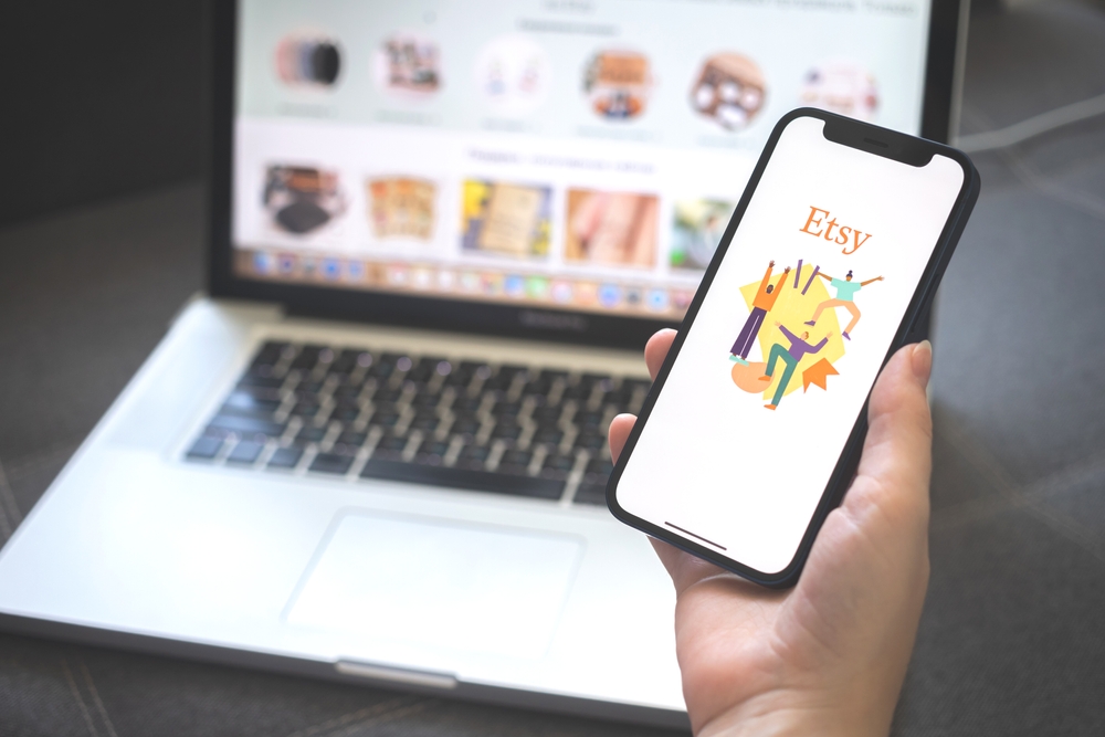 Etsy gross merchandise sales grew to $3.04 billion in its fiscal Q3 2023, CEO Josh Silverman said. That's a 1.2% year-over-year increase.