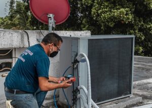 blog-mike-mayer_hvac-technician