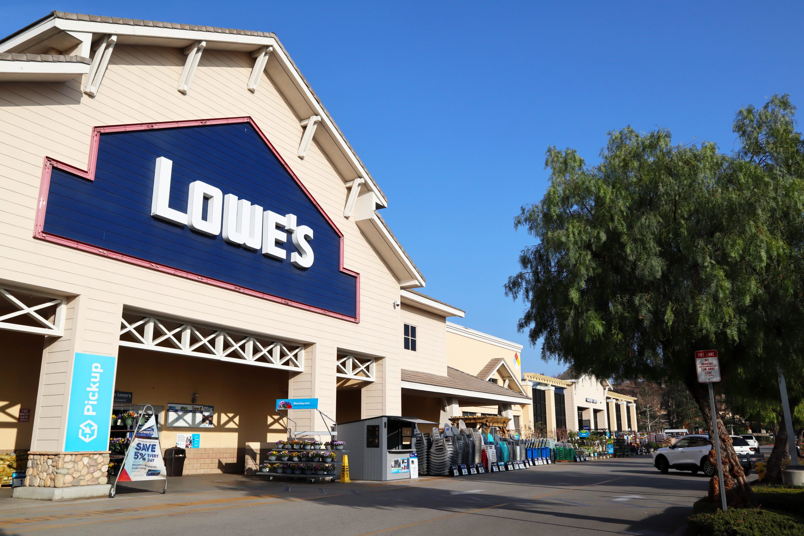 Lowe’s .8 billion acquisition Foundation Building Materials (FBM)