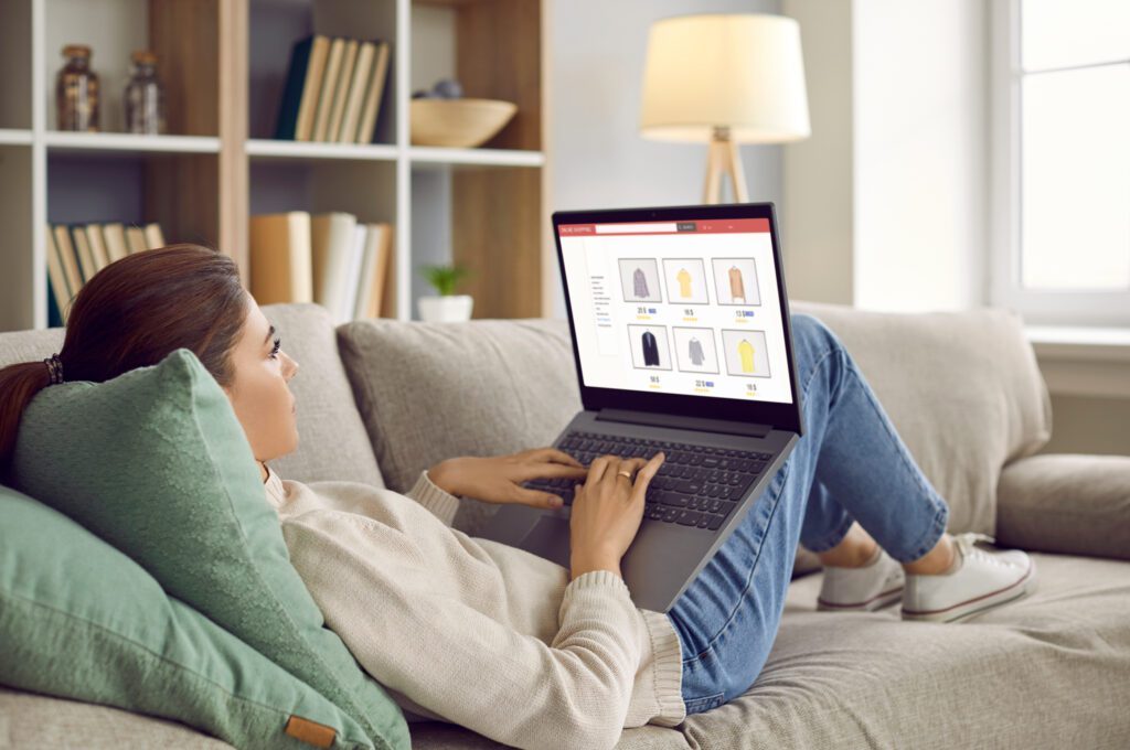 Adjusting for seasonal variation but not for price changes, the Commerce Department said, U.S. ecommerce sales totaled $310.3 billion in Q3. | Image credit: Studio Romantic - Adobe Stock