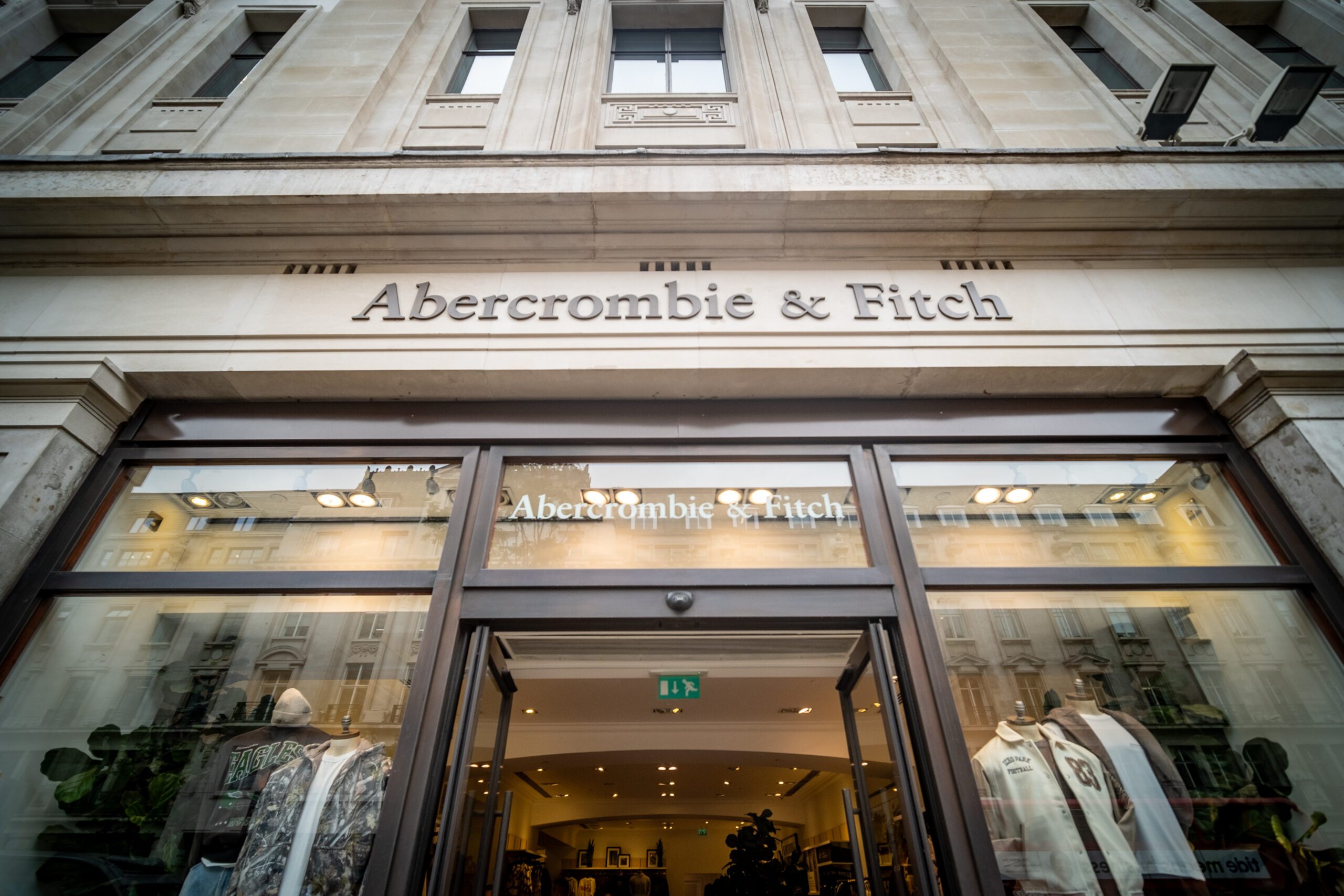 Abercrombie & Fitch sales up 5.4% as online results help growth