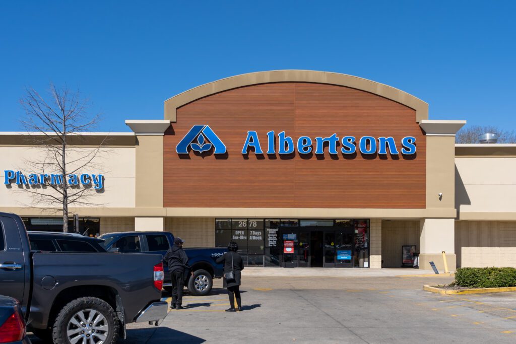 Albertsons uses Google Cloud for supply chain AI tool | Image credit: JHVEPhoto - Adobe Stock