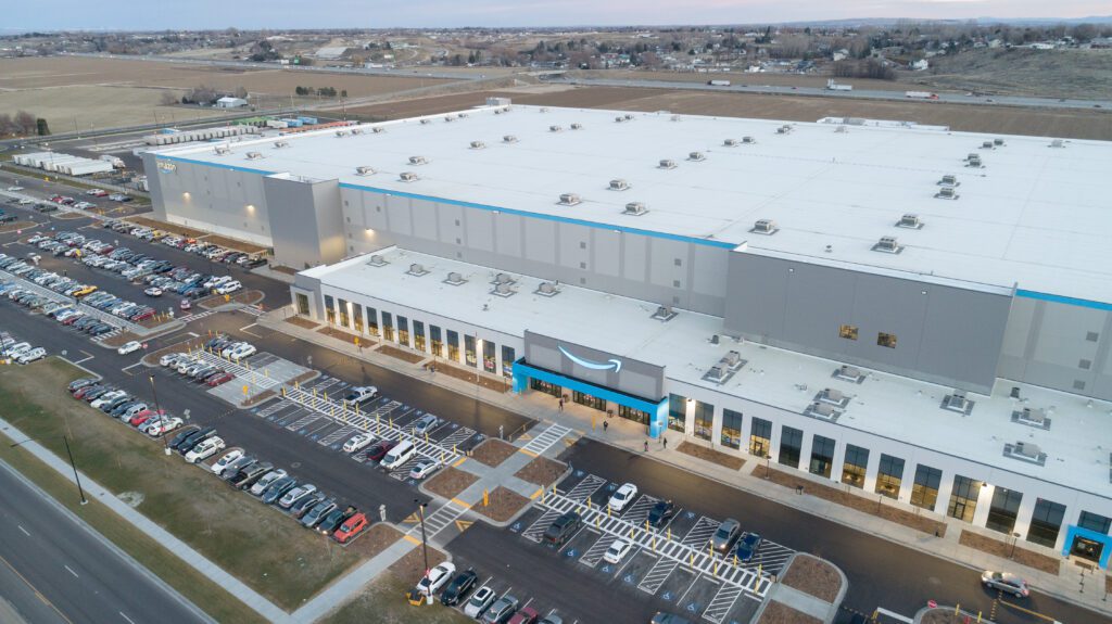 Amazon fulfillment center | Image credit: Tracy King - Adobe Stock