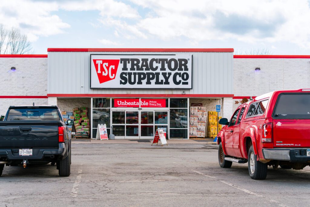 Tractor Supply acquires VIP Petcare | Image credit: Mahmoud Suhail - Adobe Stock