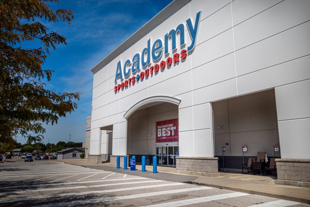 Ecommerce earnings, Academy Sports and Outdoors | Image credit: Philip - Adobe Stock