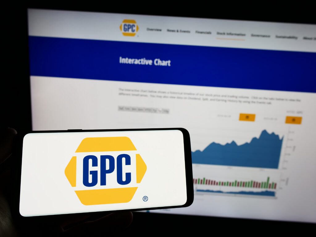 Genuine Parts Co. is still on track split in two, industrial and automotive, impacting the distributor's B2B customers and competitors. | Image credit: Timon - Adobe Stock