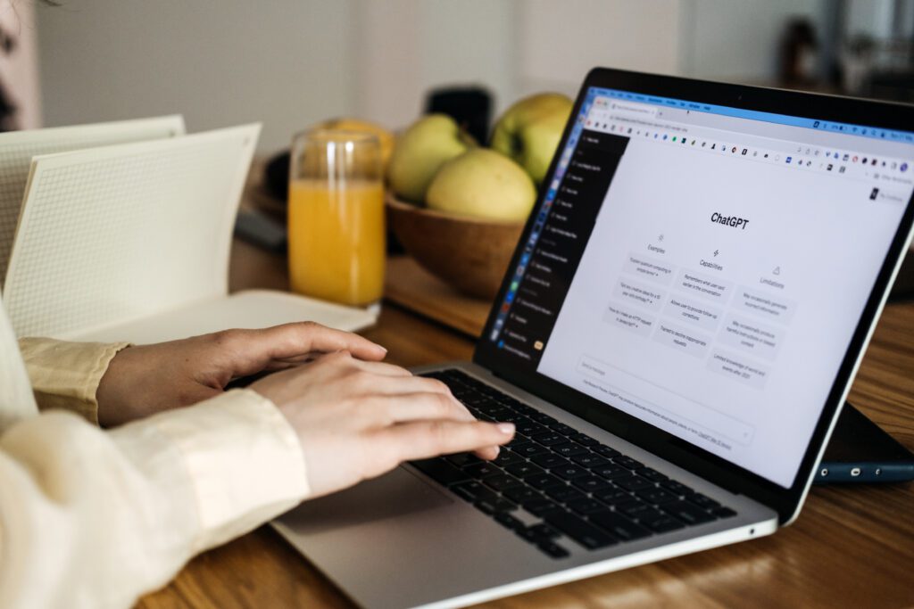 B2B and B2C ecommerce are at different levels when it comes to incorporating agentic AI discovery, according to Deloitte's Paul do Forno. | Image credit: irissca - Adobe Stock