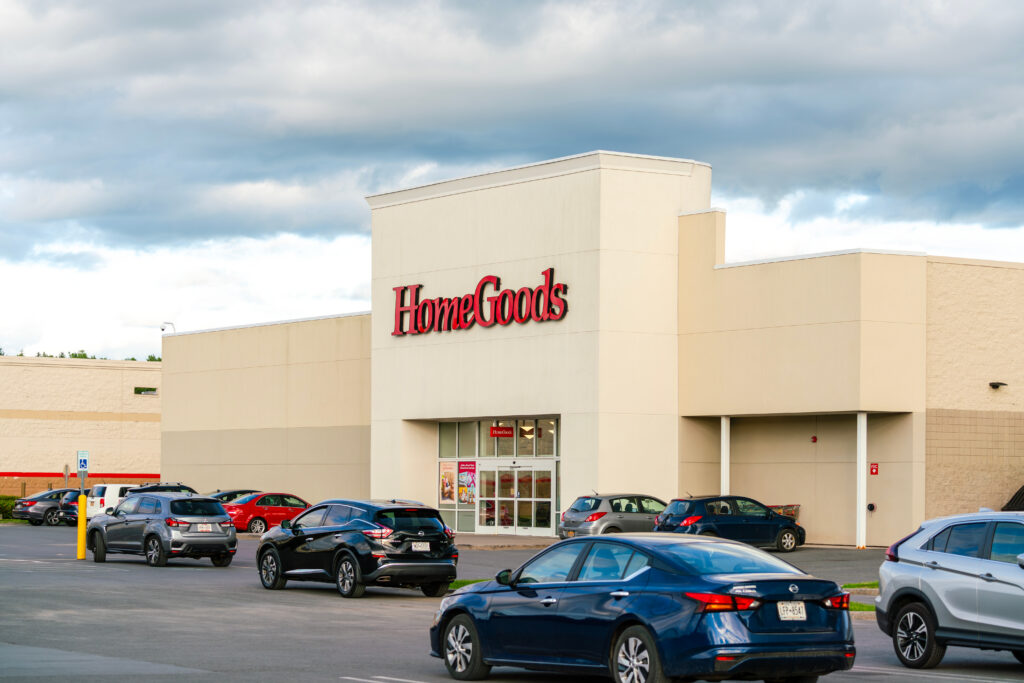 In this ecommerce earnings recap, Amer Sports, Buckle, La-Z-Boy and others share how they grew online sales and digital engagement. | Image credit: Mahmoud Suhail - Adobe Stock