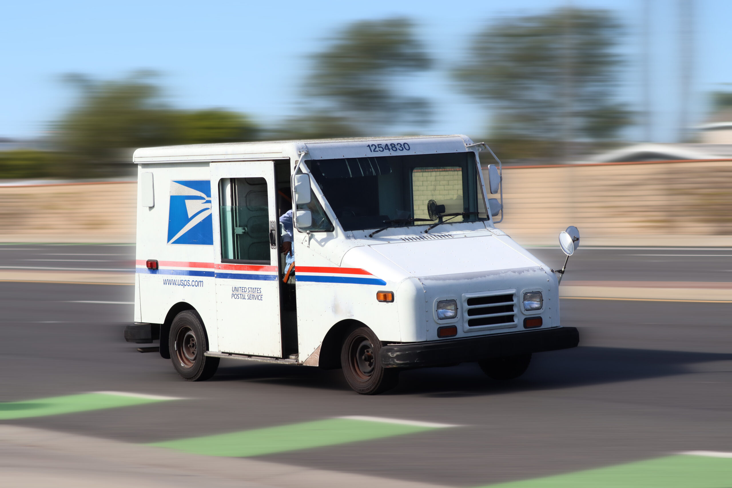 USPS plans price change ahead of 2026 holiday season