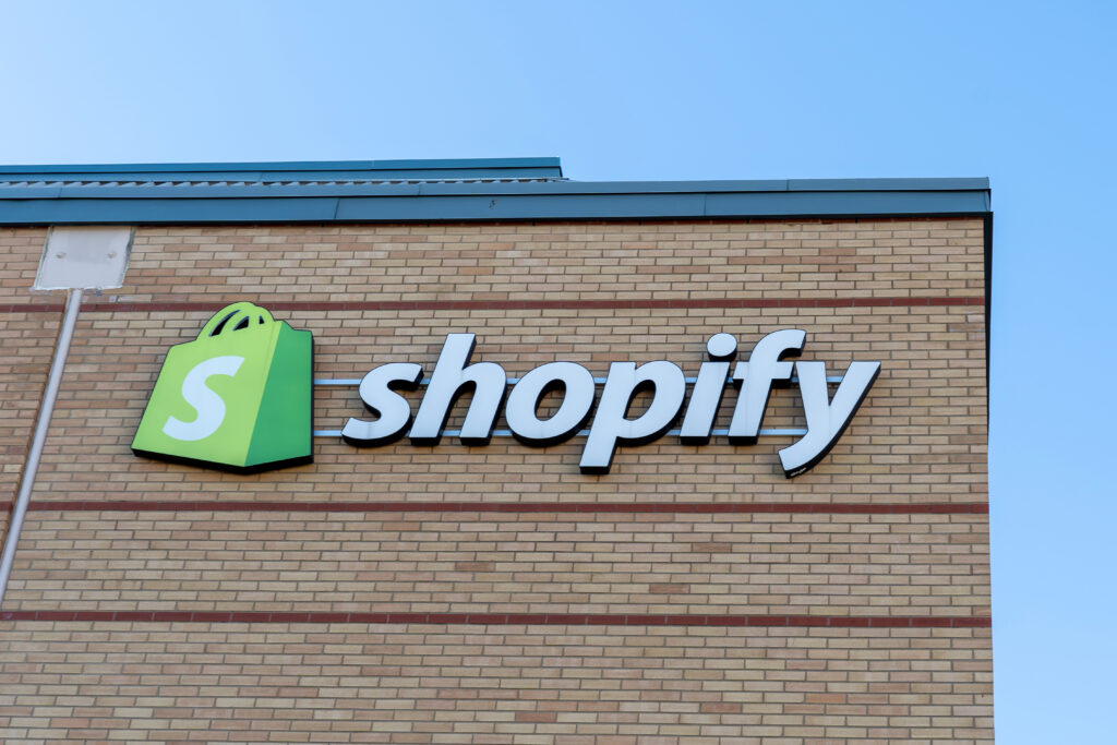 Ecommerce Stock Index August results for Shopify | Image credit: JHVEPhoto - Adobe Stock